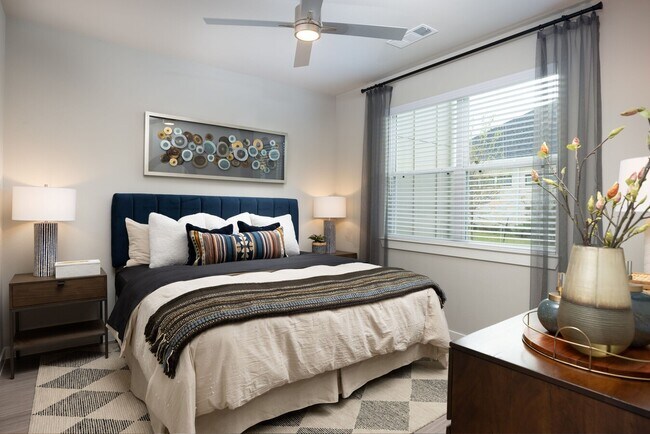 Building Photo - Richmond Comfort + up to 6 weeks OFF – Don't Miss Out!