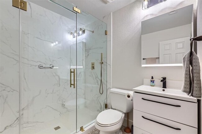 Building Photo - 217 Emerald Ridge Dr