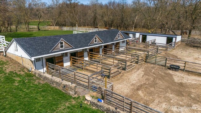 Building Photo - 708 S Rose Farm Rd