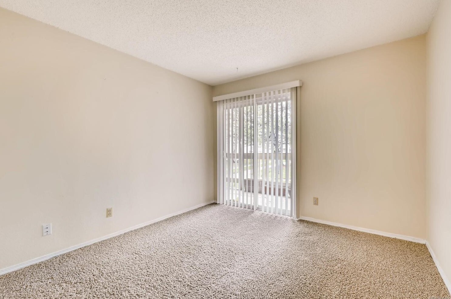 Building Photo - 8225 Fairmount Dr