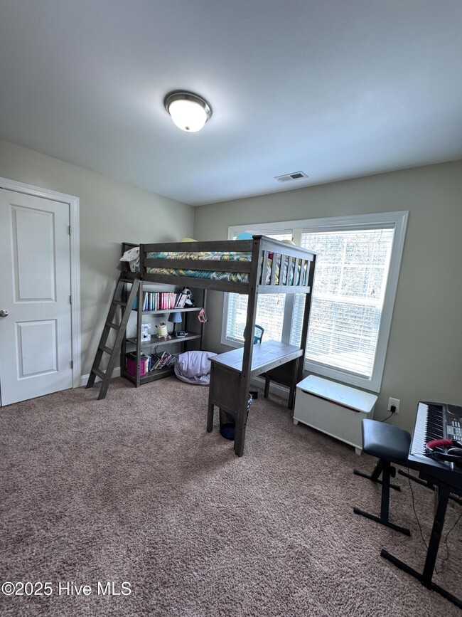 Building Photo - 414 Wolfe Ln