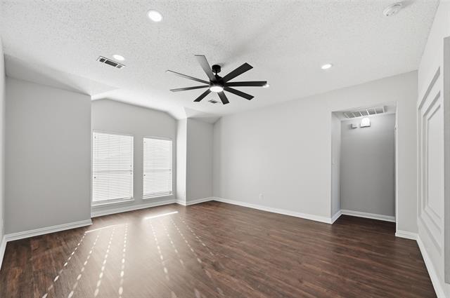 Building Photo - 613 Norwood Dr