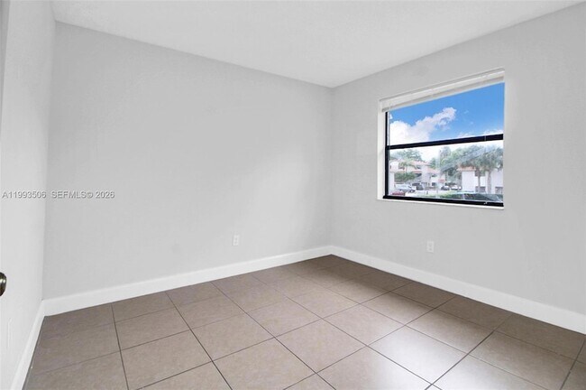 Building Photo - 9730 Hammocks Blvd