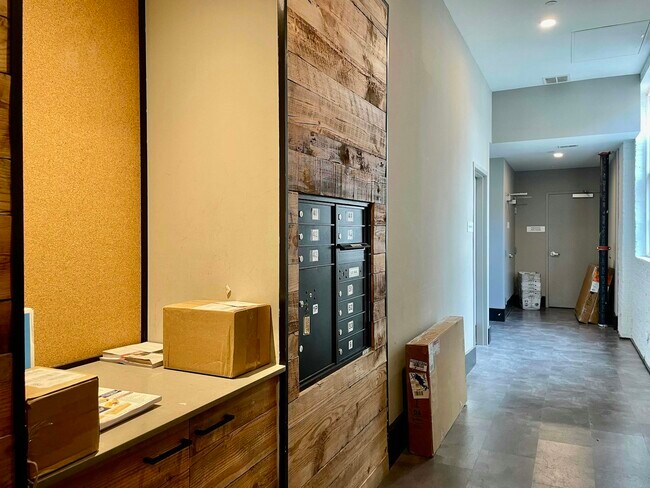 Building Photo - 1716 14th St NW