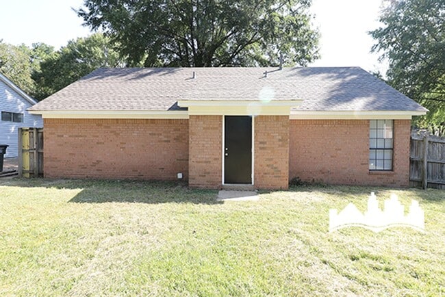 Building Photo - 3515 Chowning Rd