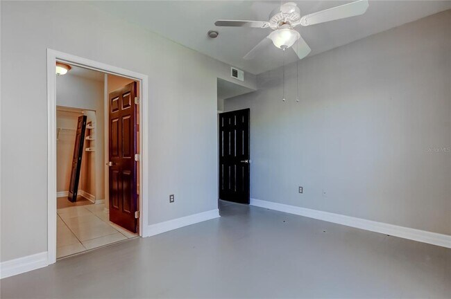 Building Photo - 9750 Lake Chase Island Way