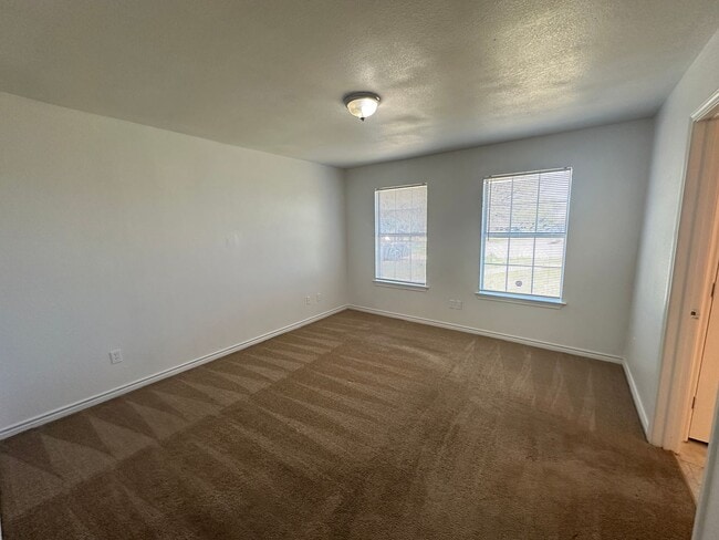 Building Photo - Wonderful 3-Bedroom Dallas Home For Rent!!