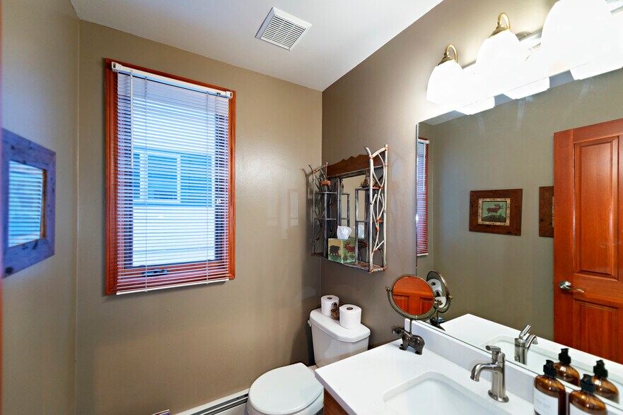 Building Photo - 2655 Windward Way