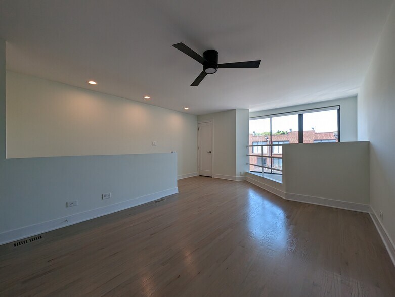 Building Photo - 1014 W Grace St