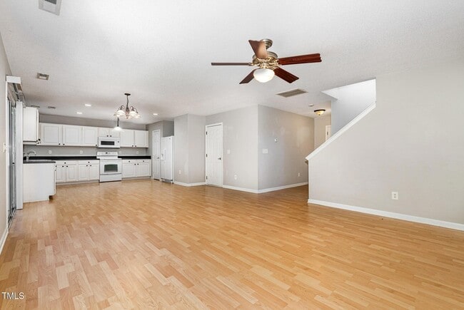 Building Photo - 128 Georgetowne Dr