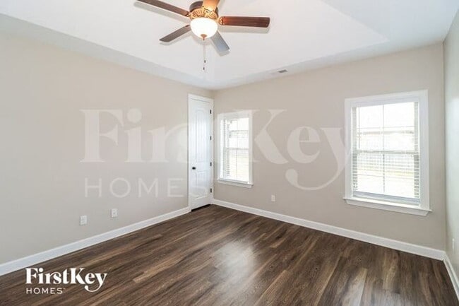 Building Photo - 2275 Wellspring Ln