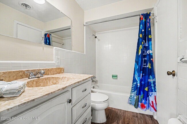 Building Photo - 2425 Heritage Dr
