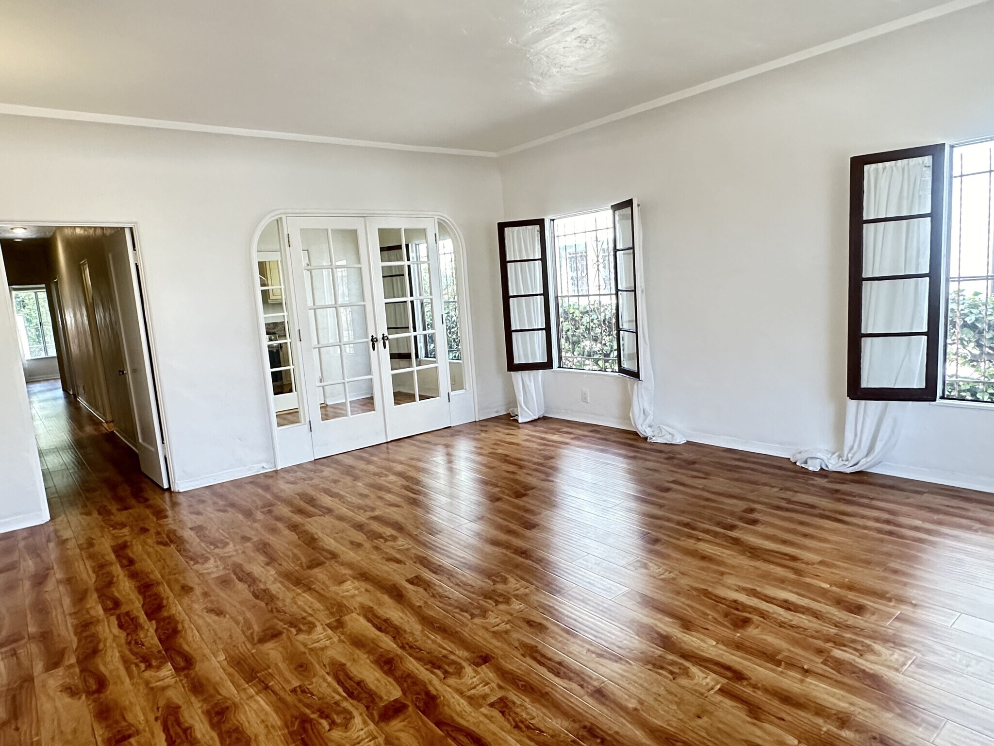 Building Photo - 1607 S Sierra Bonita Ave
