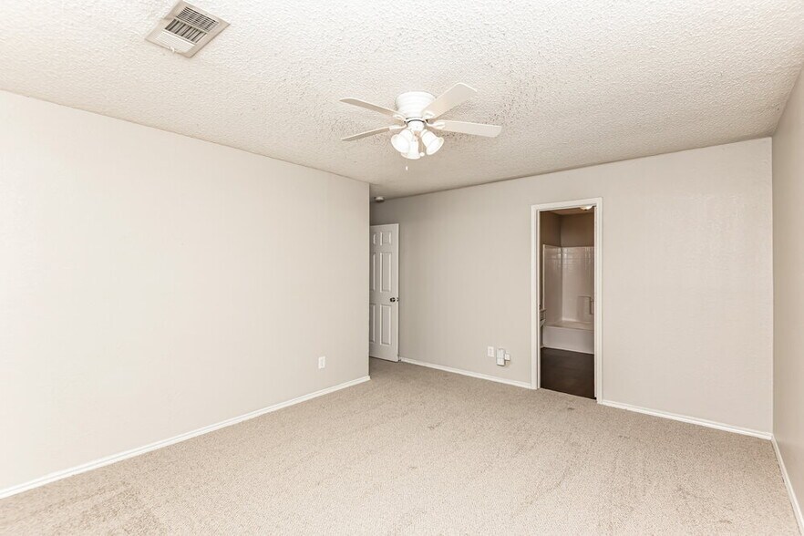 Building Photo - 1613 Dorchester St