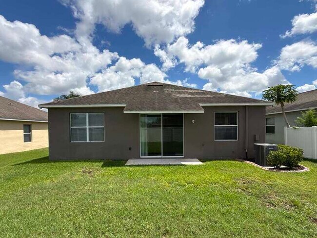 Building Photo - 930 Meadow Glade Dr