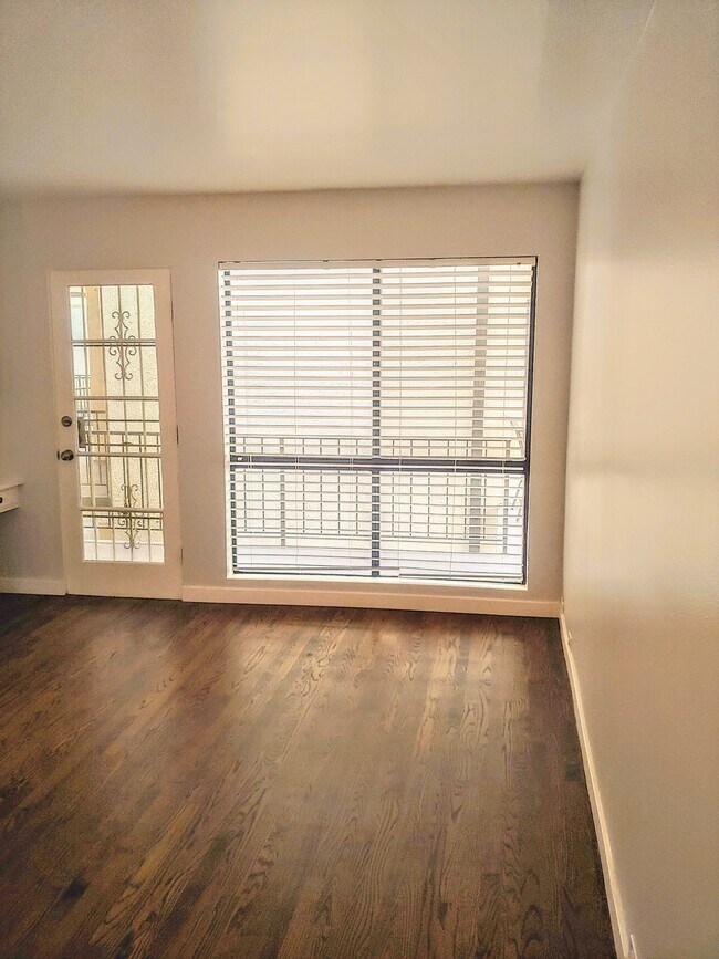 Building Photo - 500 Evergreen St