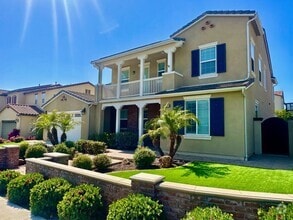 Building Photo - Corner lot Executive home near everything!