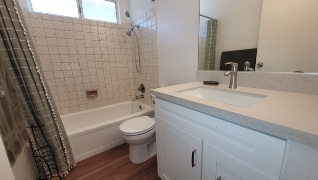 Building Photo - Beautifully Renovated Home In Ramona