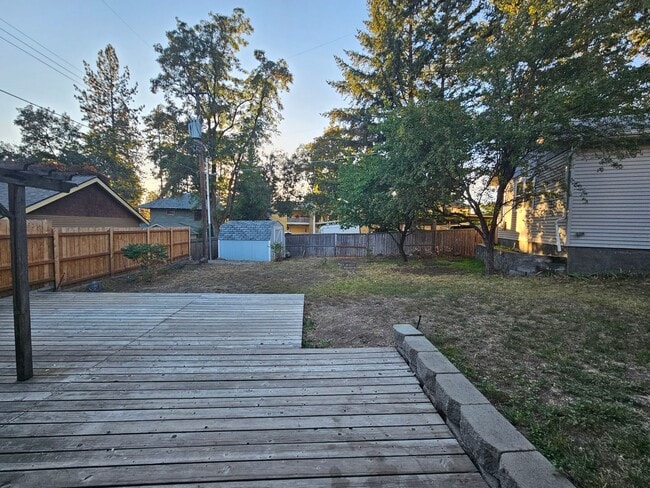 Building Photo - Beautiful Home on South Hill