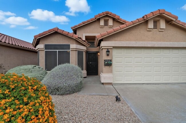 Building Photo - Modern & Spacious 3 Bed 2 Bath Home in Nor...