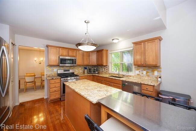 Building Photo - 3481 Castlewood Ct