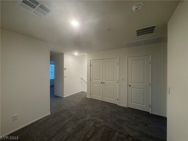 Building Photo - 9923 Florence Hills St