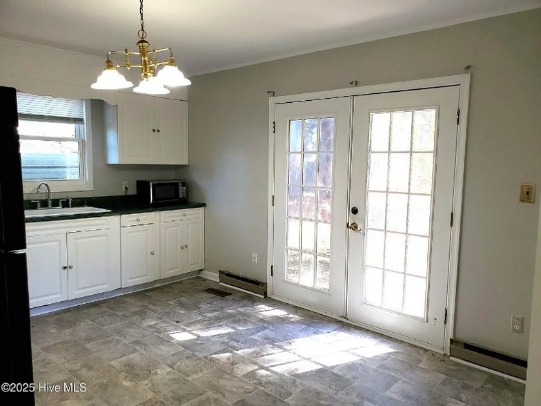 Building Photo - 305 Rhode Island Ave