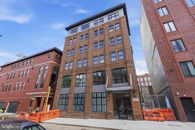 Building Photo - 209 New St