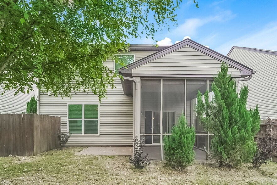 Building Photo - 347 Pulaski Dr SW