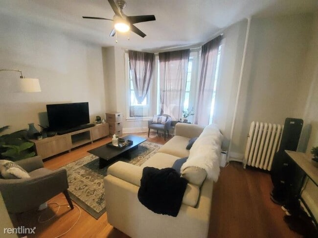 Building Photo - 2 br, 1 bath Apartment - 1101 W Grace St
