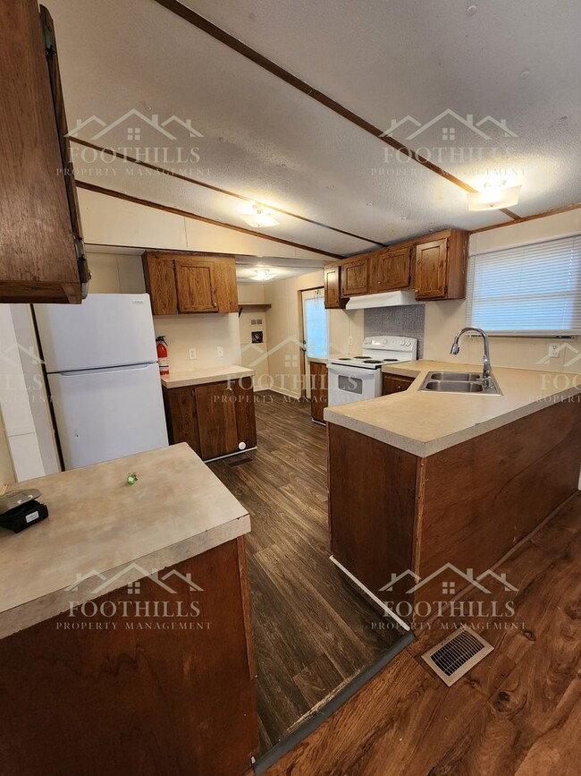 Building Photo - Woodfern Haven: 3-Bed, 2-Bath Mobile Home ...