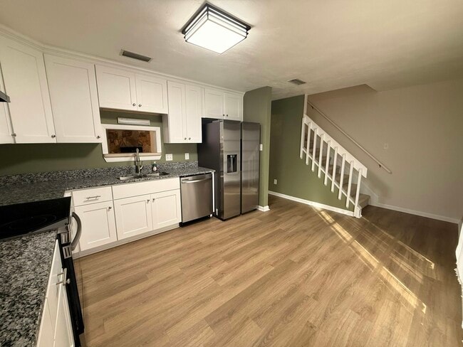 Building Photo - 503 Benlea Ct