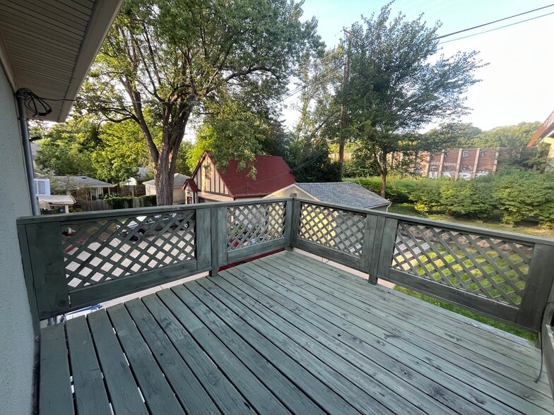 Porch - 1633 E River Ter
