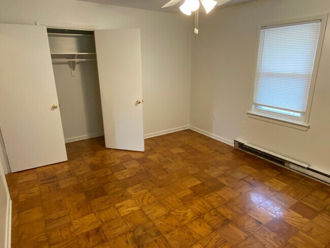 Building Photo - Apartment Near Duke West / W&D / Garden Plots
