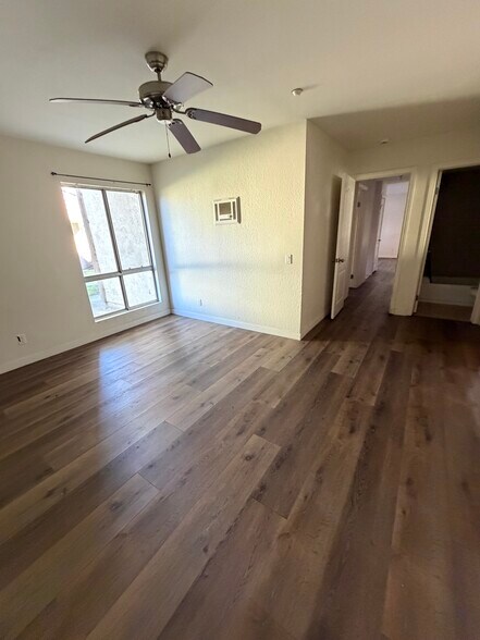 Building Photo - 615 Fredricks Ave