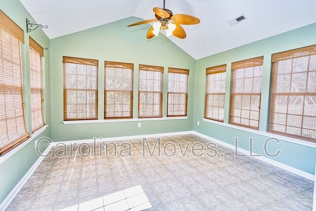 Building Photo - 380 Amberleaf Way