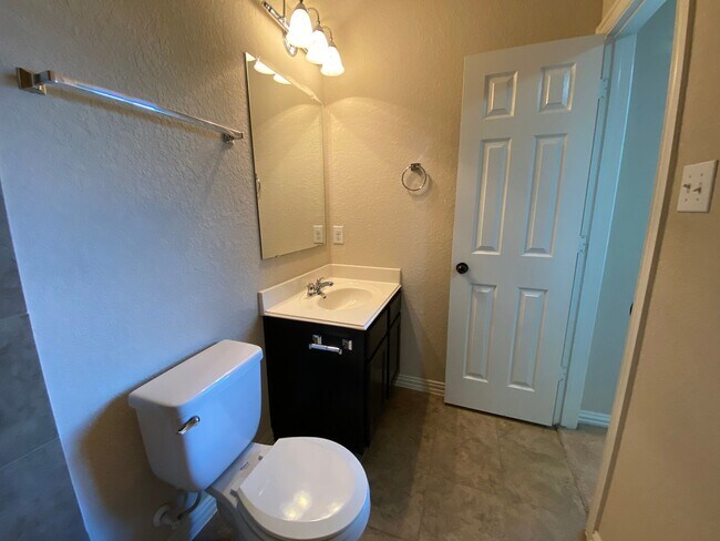Building Photo - July Move-In Special