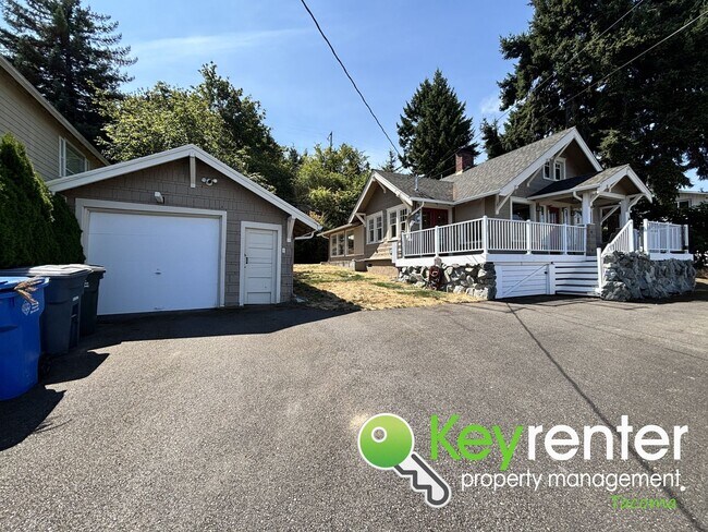 Building Photo - Stunning 2-Bedroom Tacoma Home with Dash P...