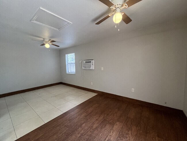 Building Photo - Renovated Garage Studio For Rent