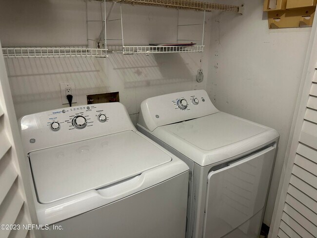 Building Photo - 11608 Dunes Way Dr N