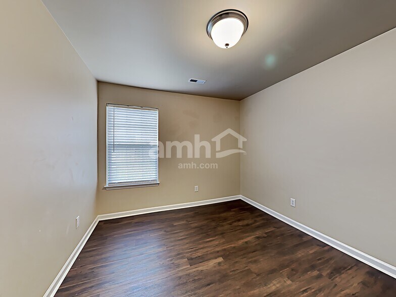 Building Photo - 1616 Harrison Way