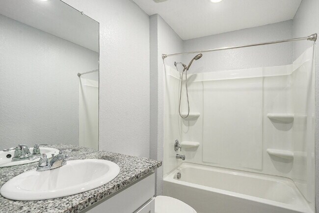 Building Photo - 419 De Herrera