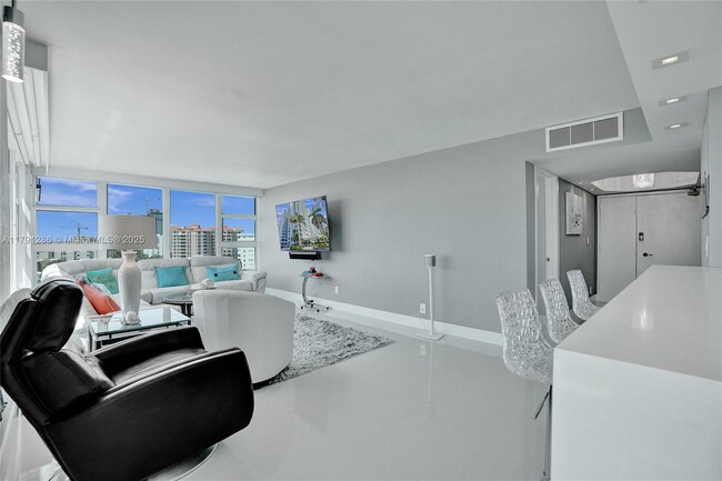 Building Photo - 1620 S Ocean Blvd