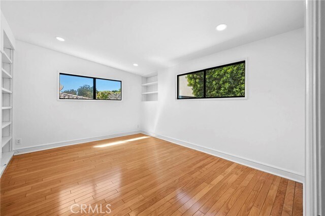 Building Photo - 1560 Sunset Ridge Dr