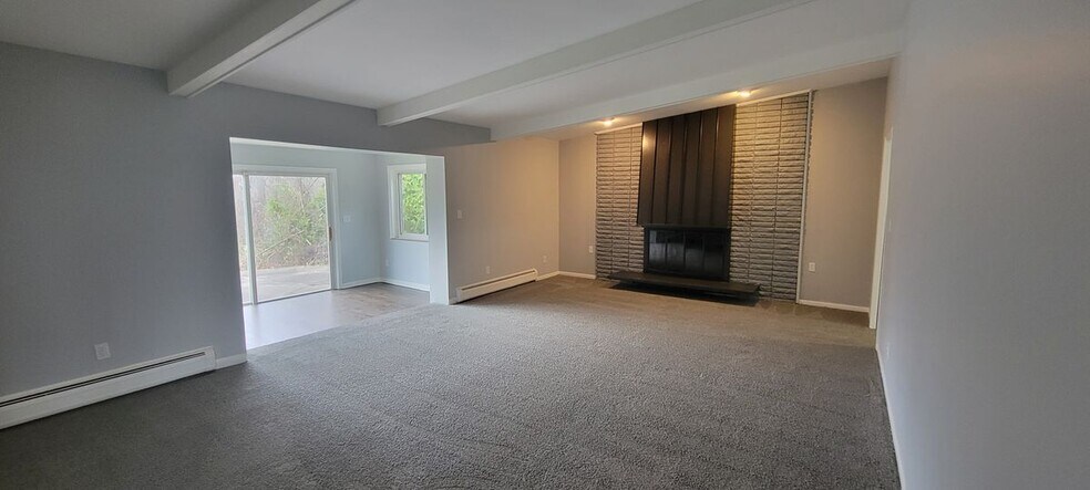 Building Photo - 35527 Springvale St