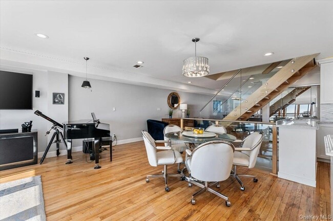 Building Photo - 422 Oceanfront