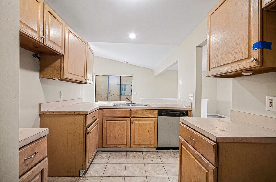 Building Photo - 30657 Hidden Pines Ln