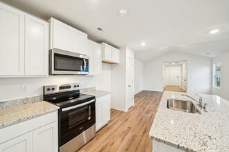 Building Photo - 595 Sterling Pl