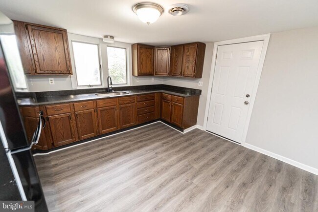 Building Photo - 11700 San Domingo Rd