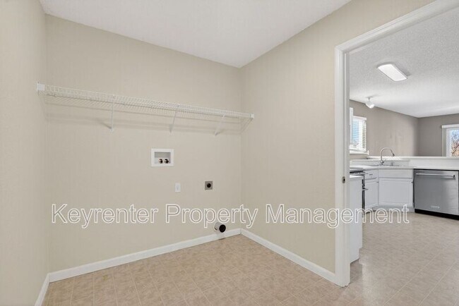 Building Photo - 1233 Grand Canyon Dr